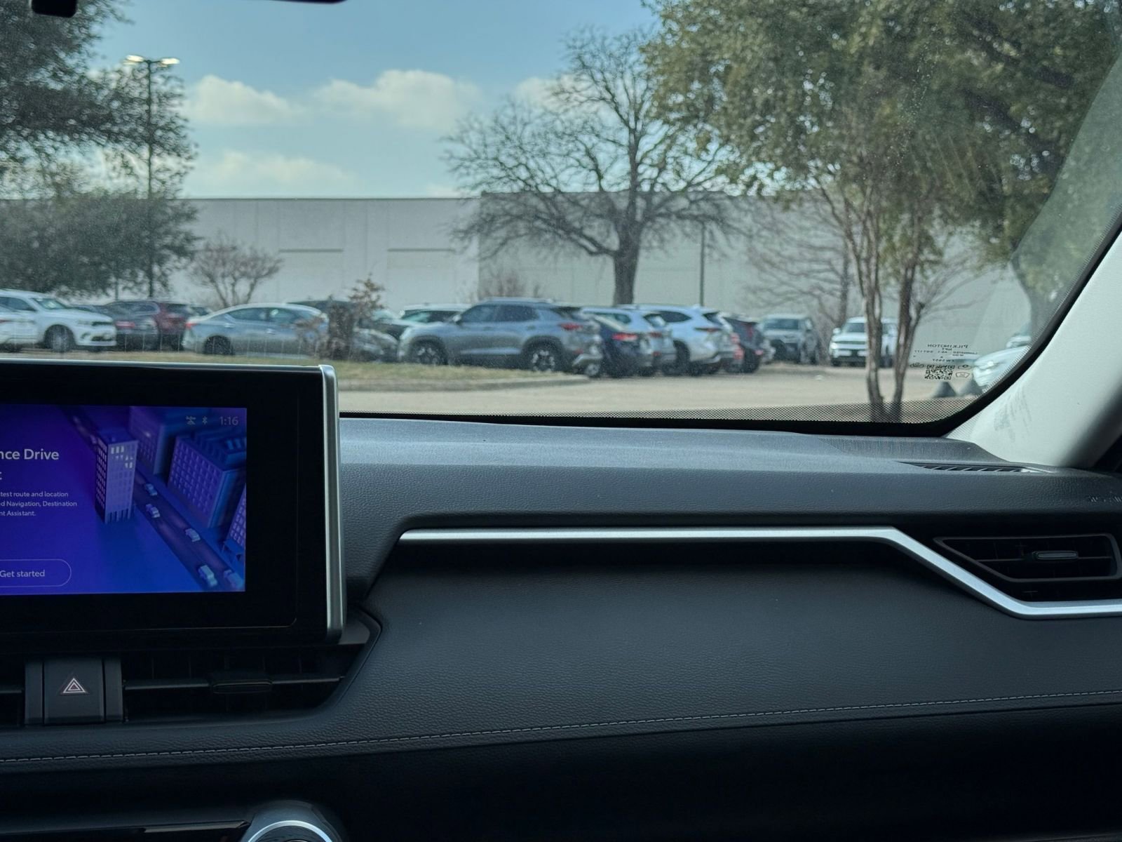 Thumbnail: 2025 Toyota RAV4 - 35