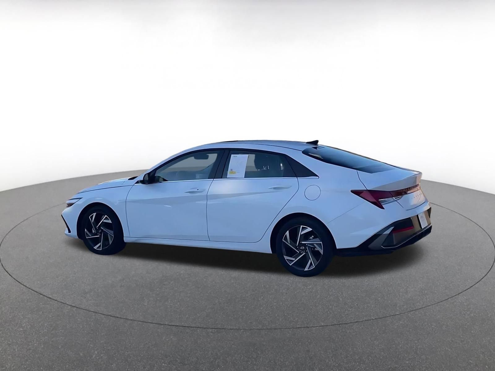 Thumbnail: 2025 Hyundai Elantra - 11