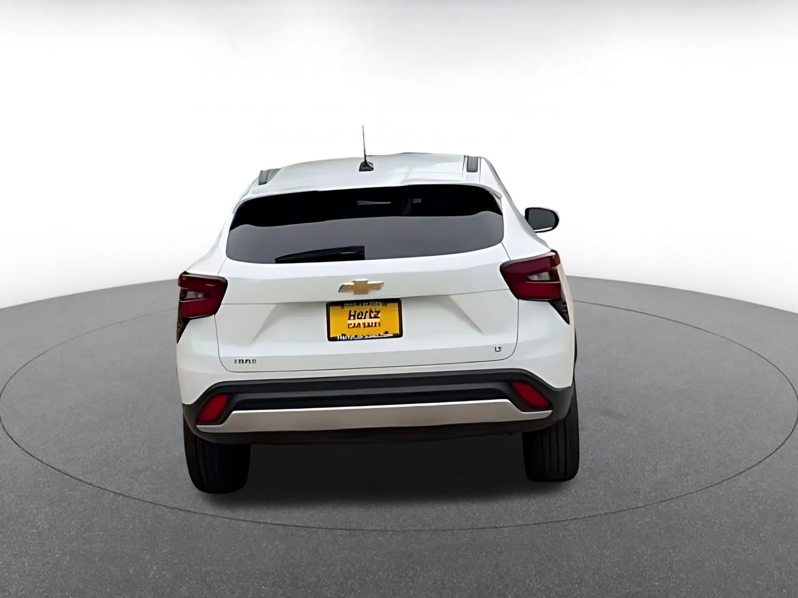 Thumbnail: 2025 Chevrolet Trax - 16