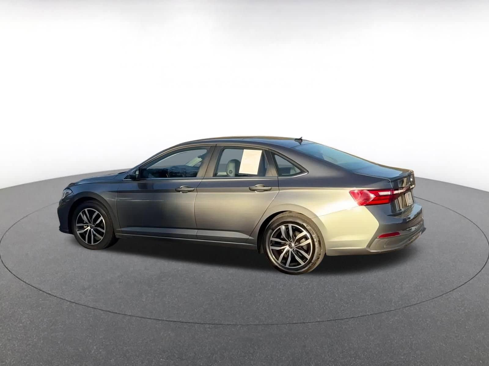 Thumbnail: 2025 Volkswagen Jetta - 10