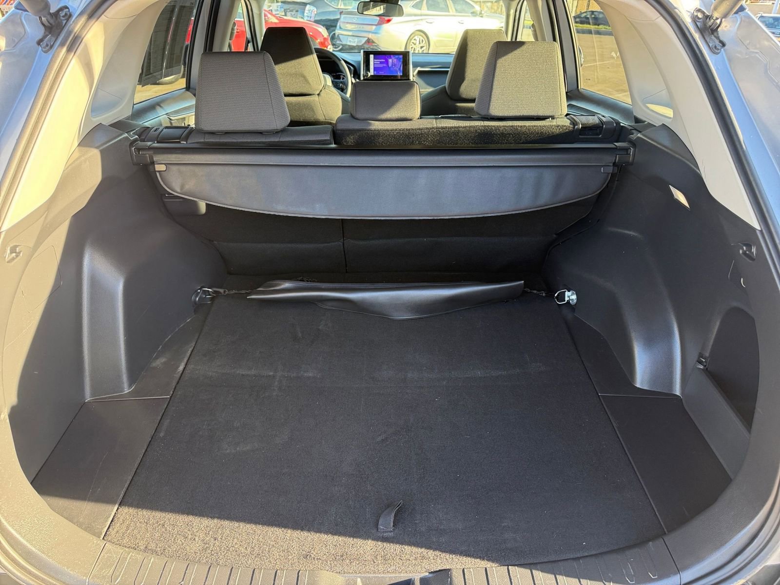 Thumbnail: 2025 Toyota RAV4 - 32