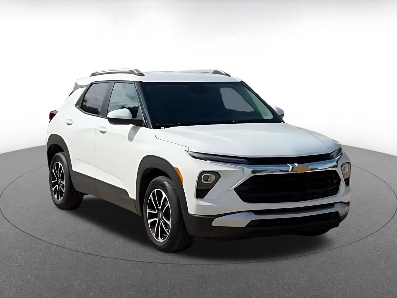 Thumbnail: 2025 Chevrolet TrailBlazer - 3