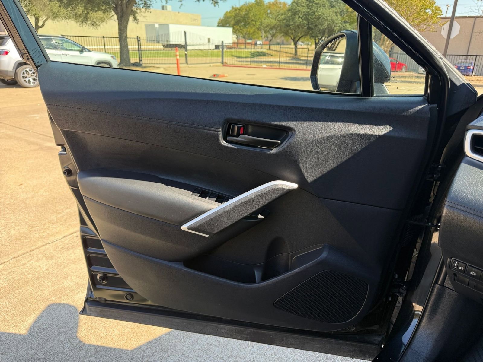 Thumbnail: 2025 Toyota Corolla Cross - 20