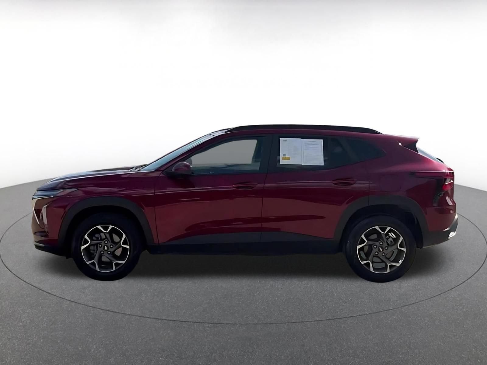 Thumbnail: 2025 Chevrolet Trax - 7