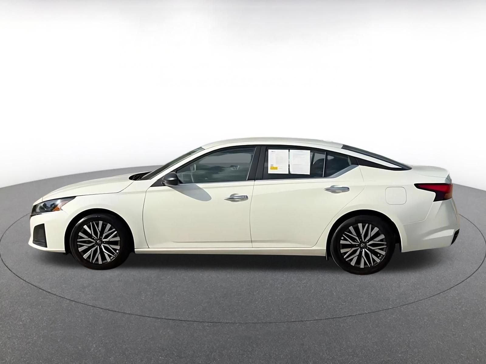 Thumbnail: 2025 Nissan Altima - 7