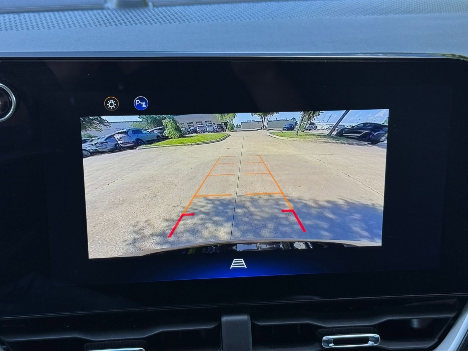 Thumbnail: 2025 Chevrolet Equinox - 25