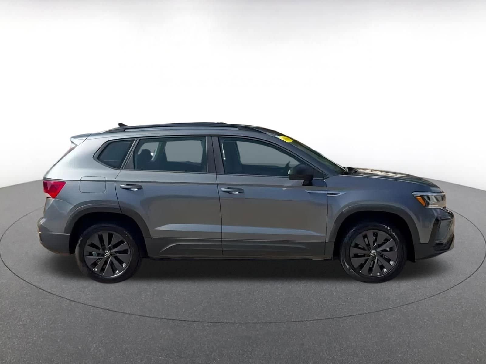 Thumbnail: 2024 Volkswagen Taos - 16