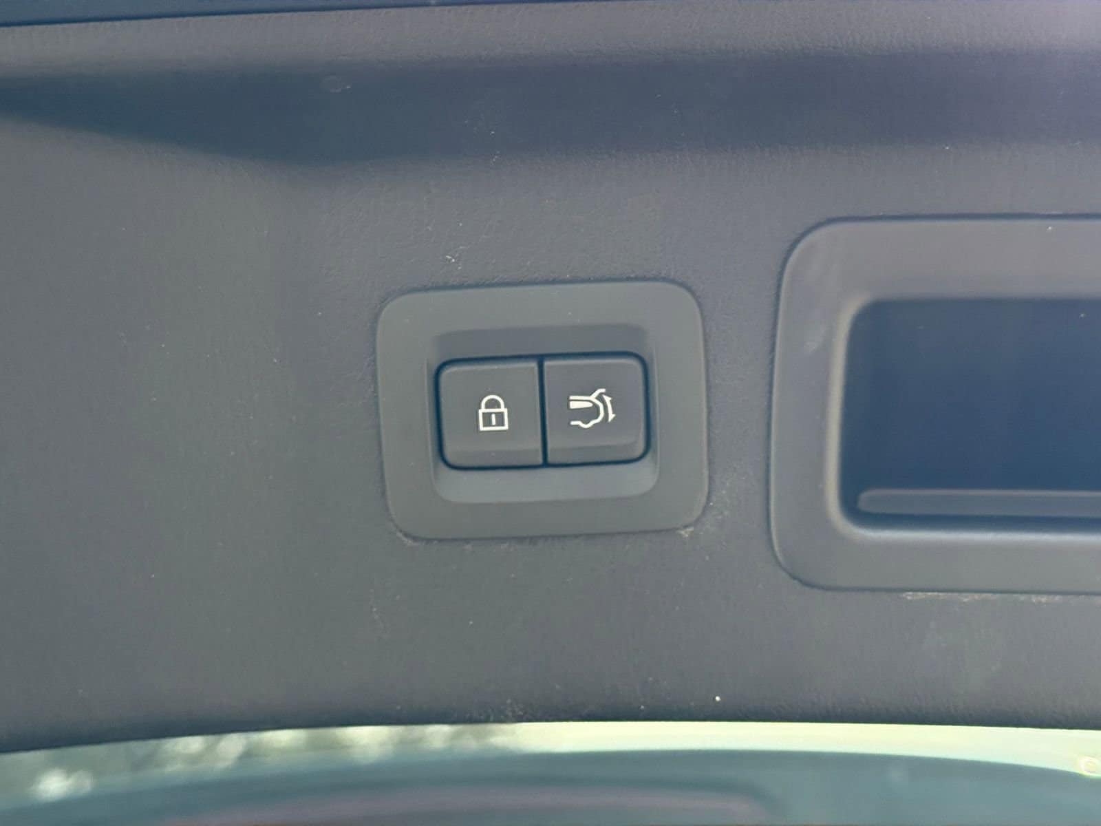 Thumbnail: 2025 Mazda CX-70 - 24