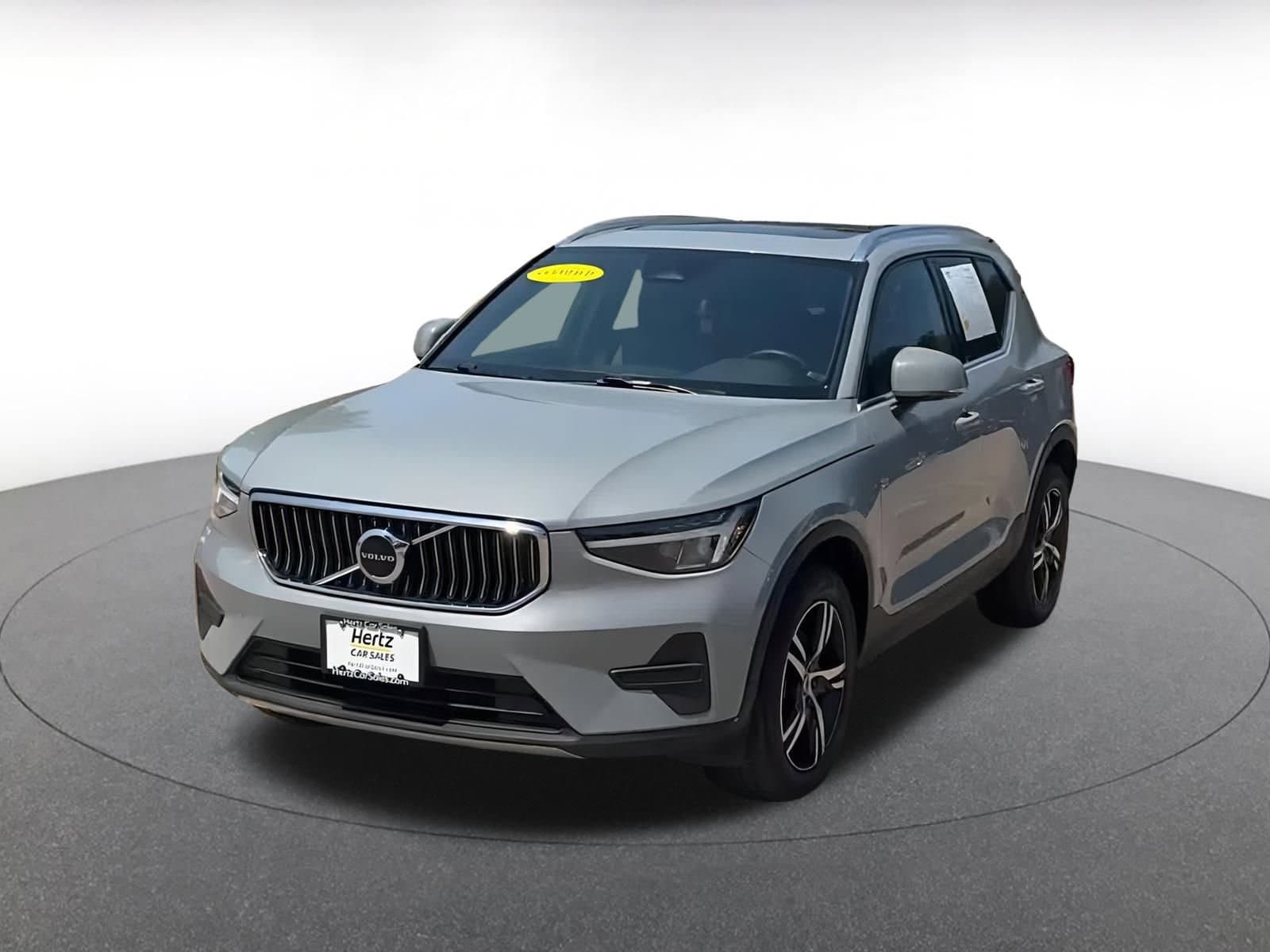 Thumbnail: 2024 Volvo XC40 - 7