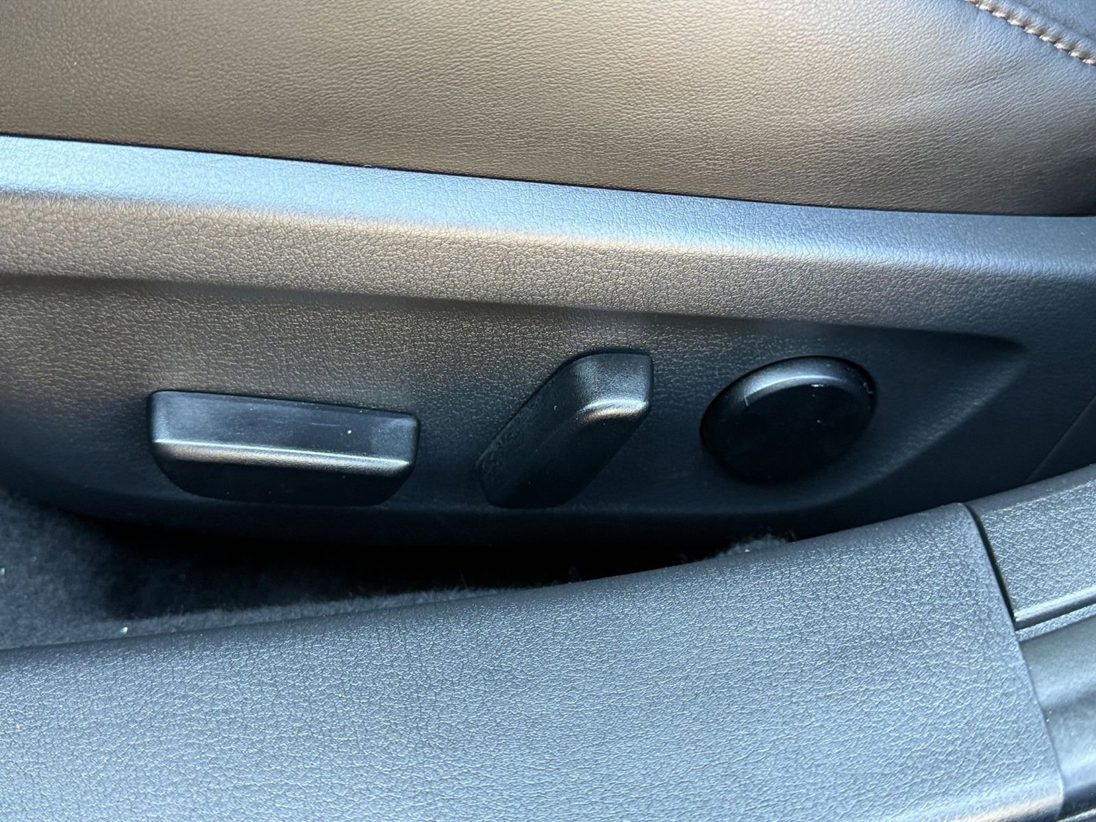 Thumbnail: 2025 Mazda Mazda3 - 23