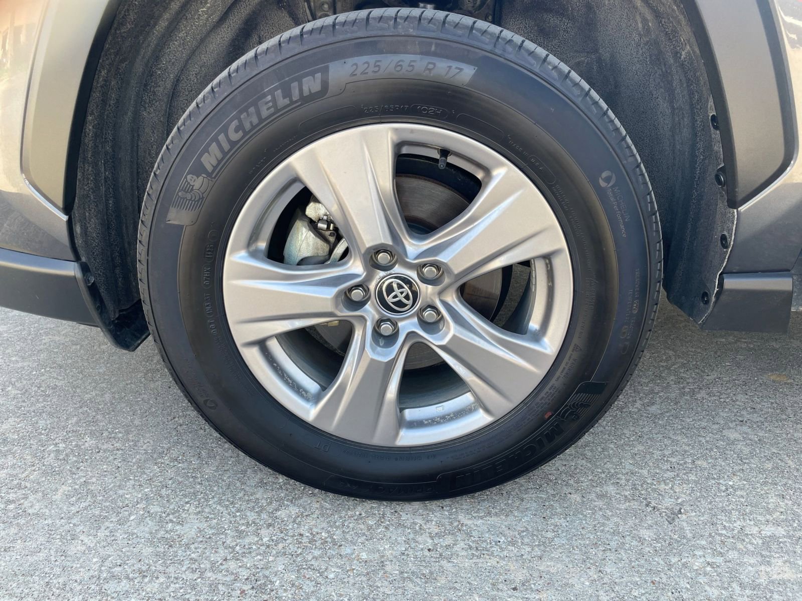 Thumbnail: 2025 Toyota RAV4 - 34