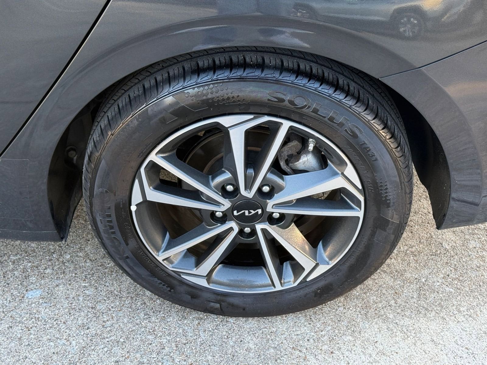 Thumbnail: 2024 Kia Forte - 31