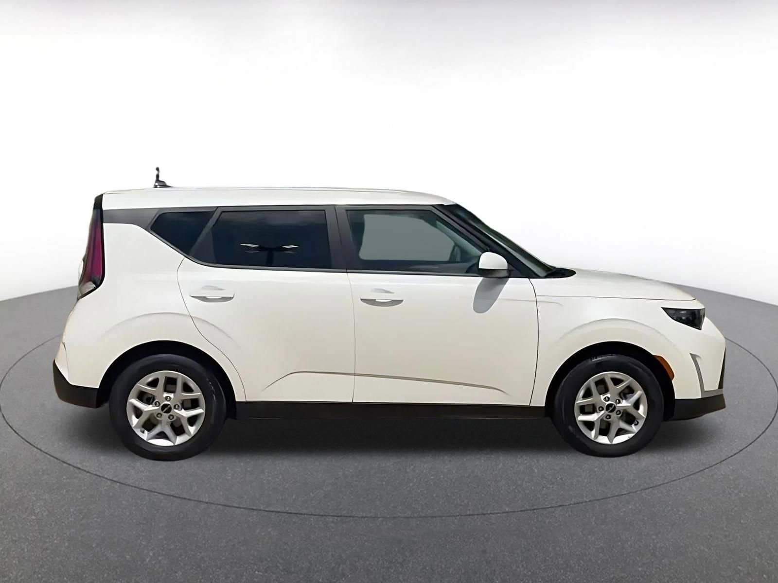 Thumbnail: 2025 Kia Soul - 16