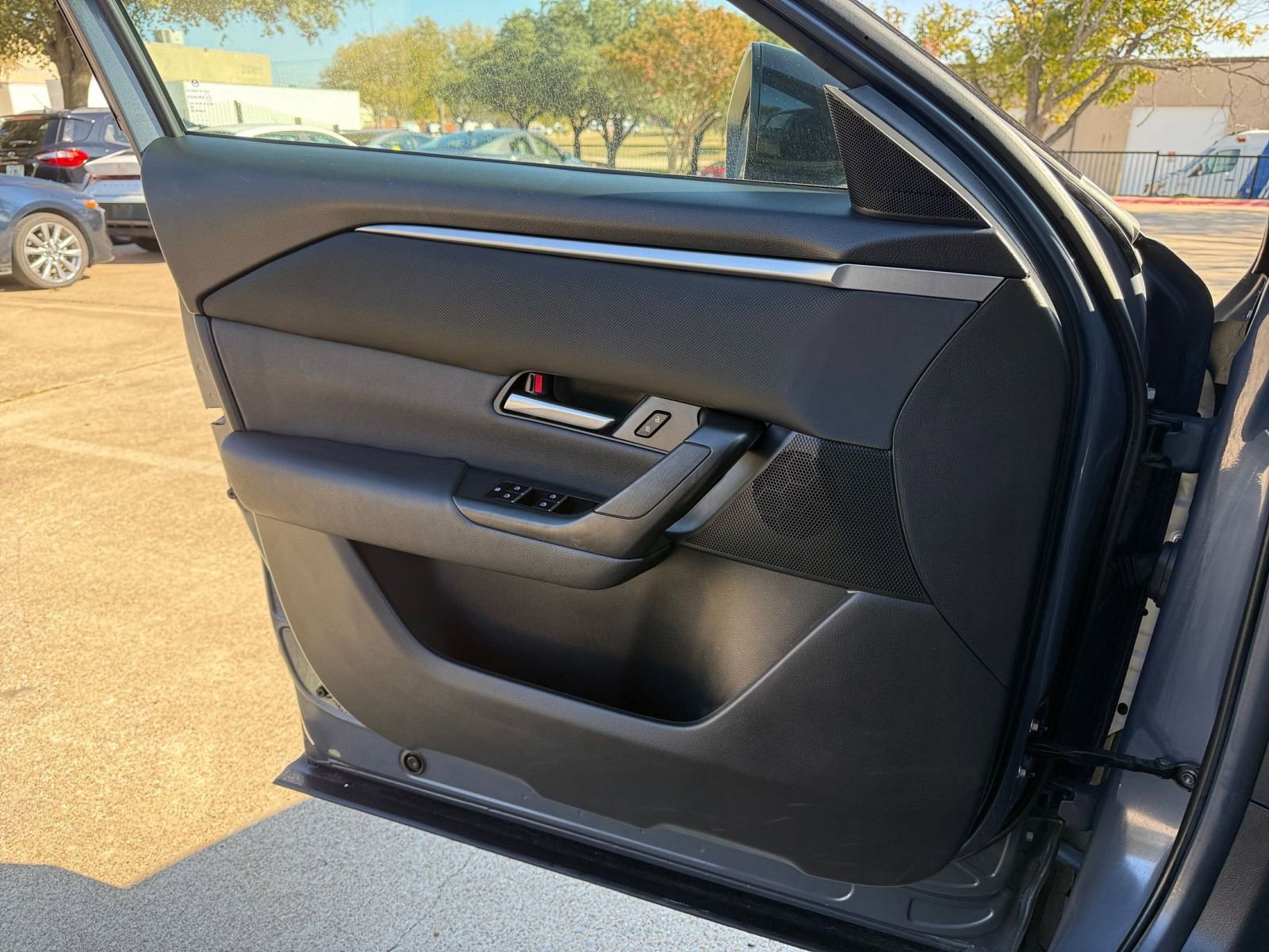 Thumbnail: 2025 Mazda CX-50 - 20