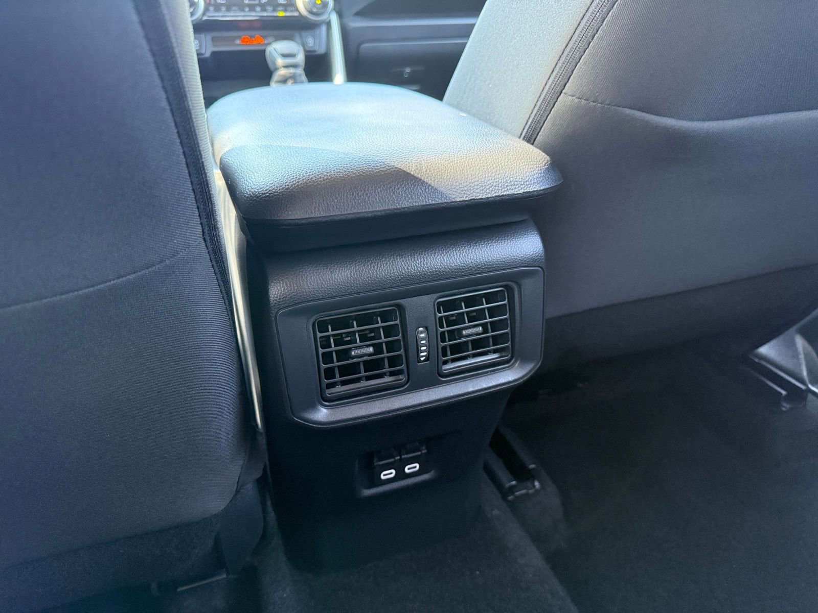 Thumbnail: 2025 Toyota RAV4 - 24