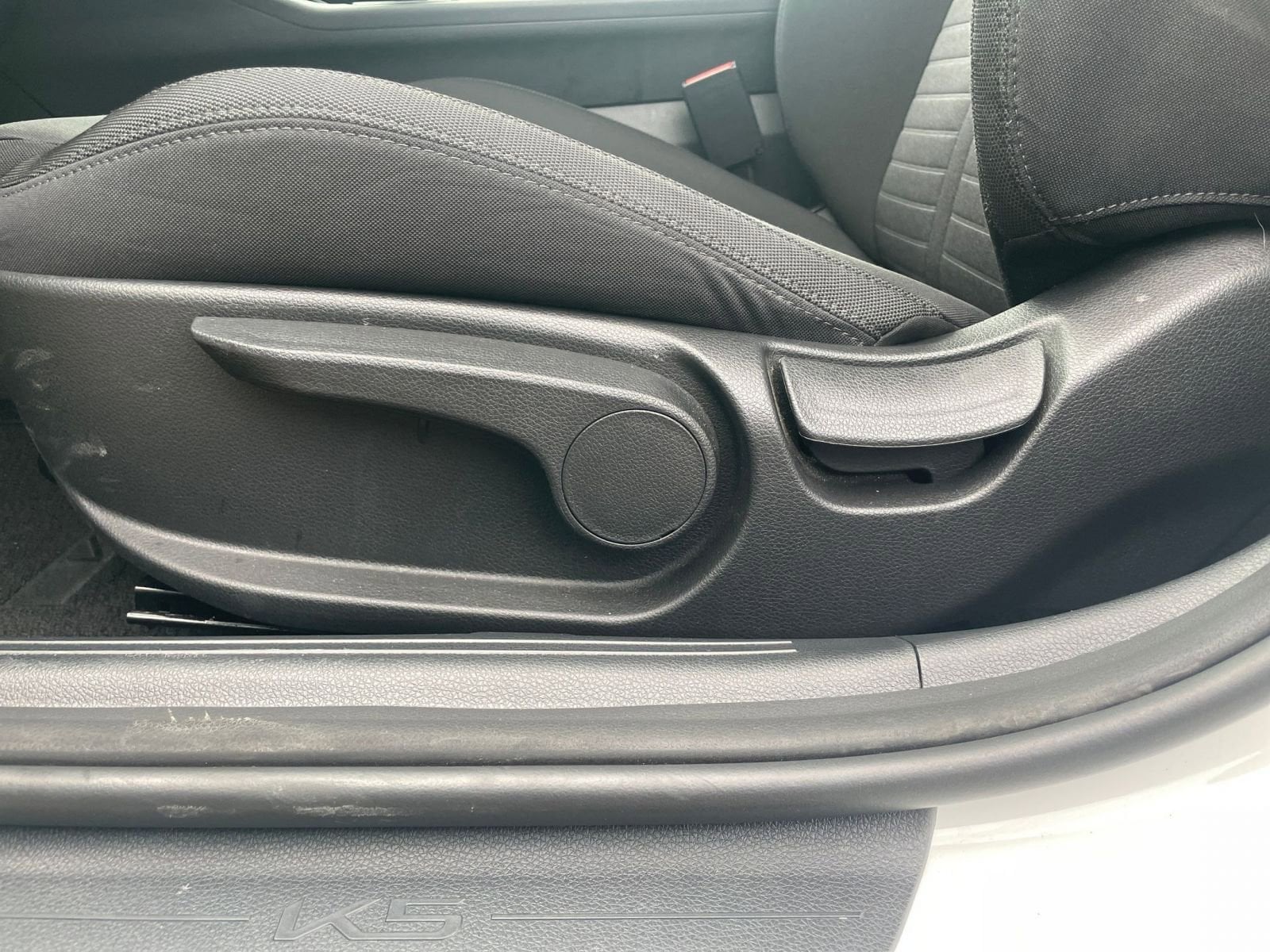 Thumbnail: 2025 Kia K5 - 23