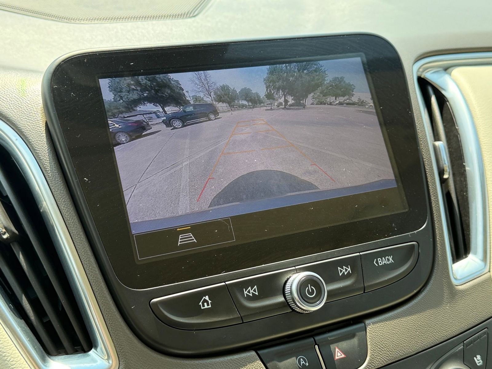 Thumbnail: 2024 Chevrolet Malibu - 18