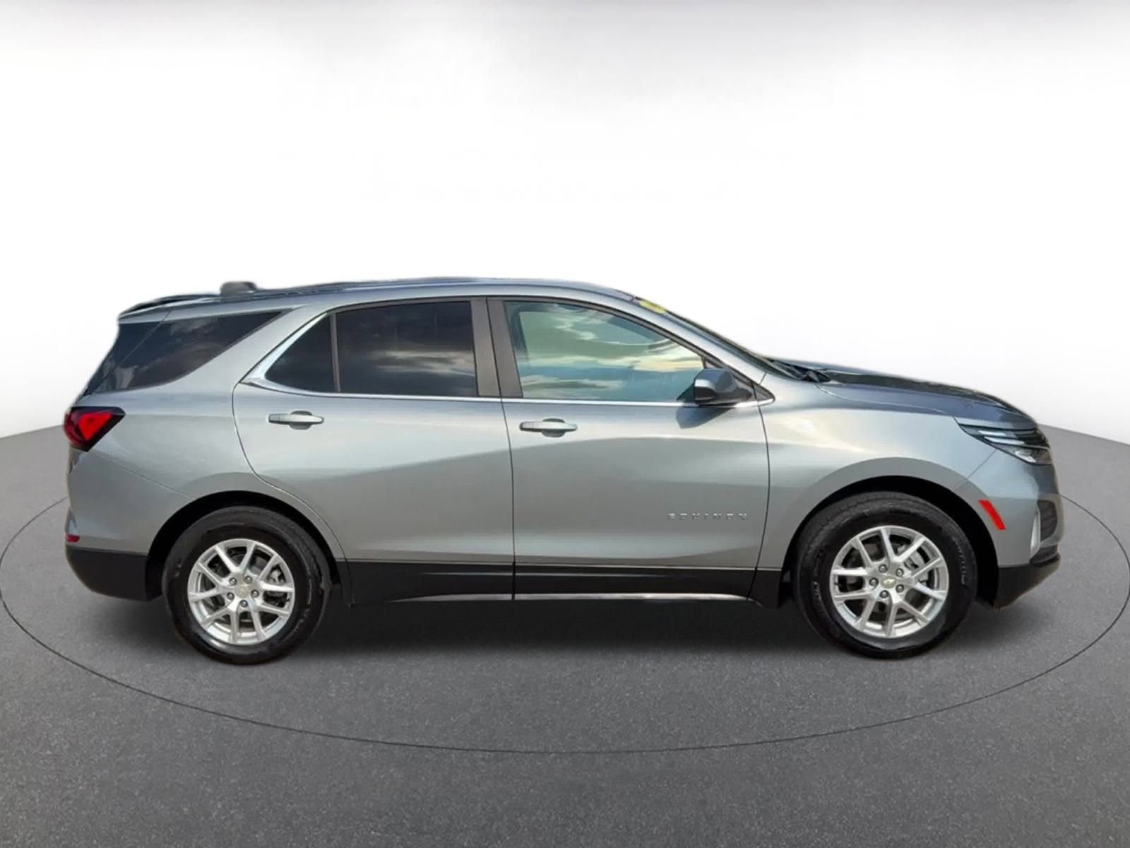 Thumbnail: 2024 Chevrolet Equinox - 16
