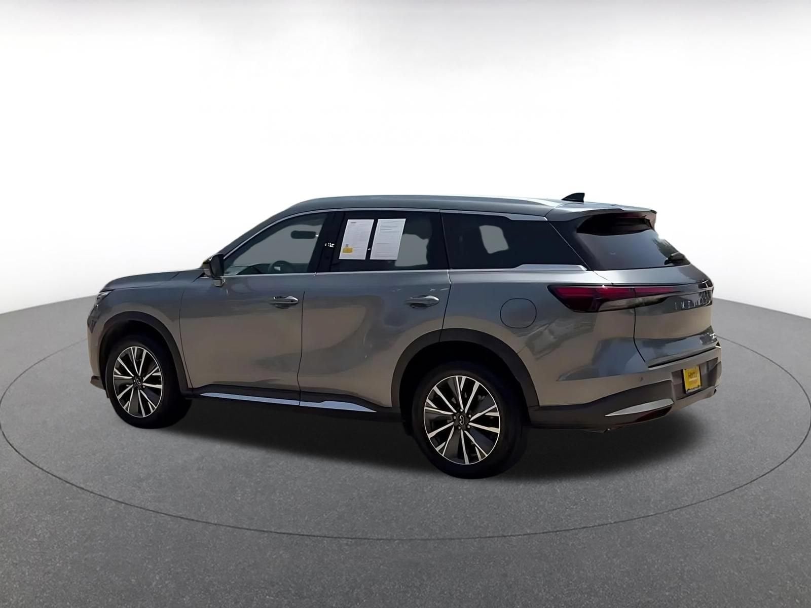 Thumbnail: 2026 INFINITI QX60 - 10