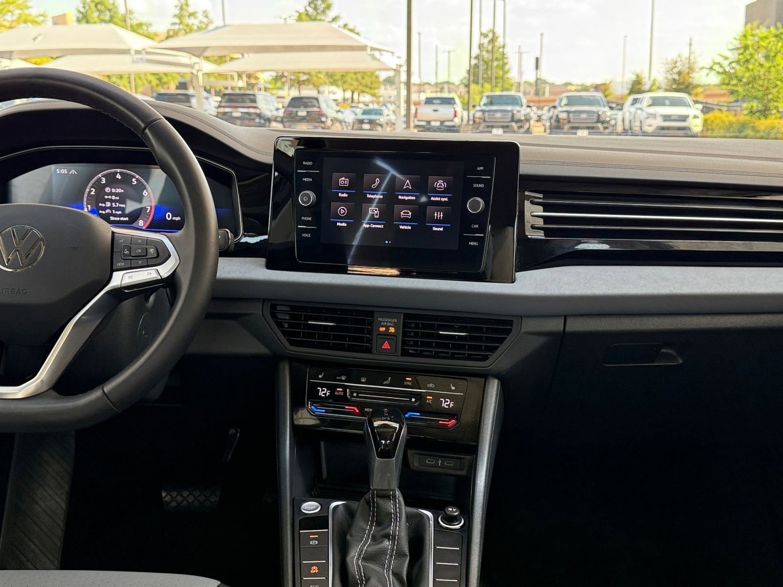 Thumbnail: 2025 Volkswagen Jetta - 18