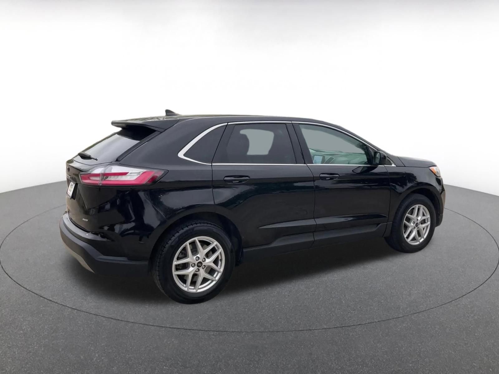 Thumbnail: 2024 Ford Edge - 15