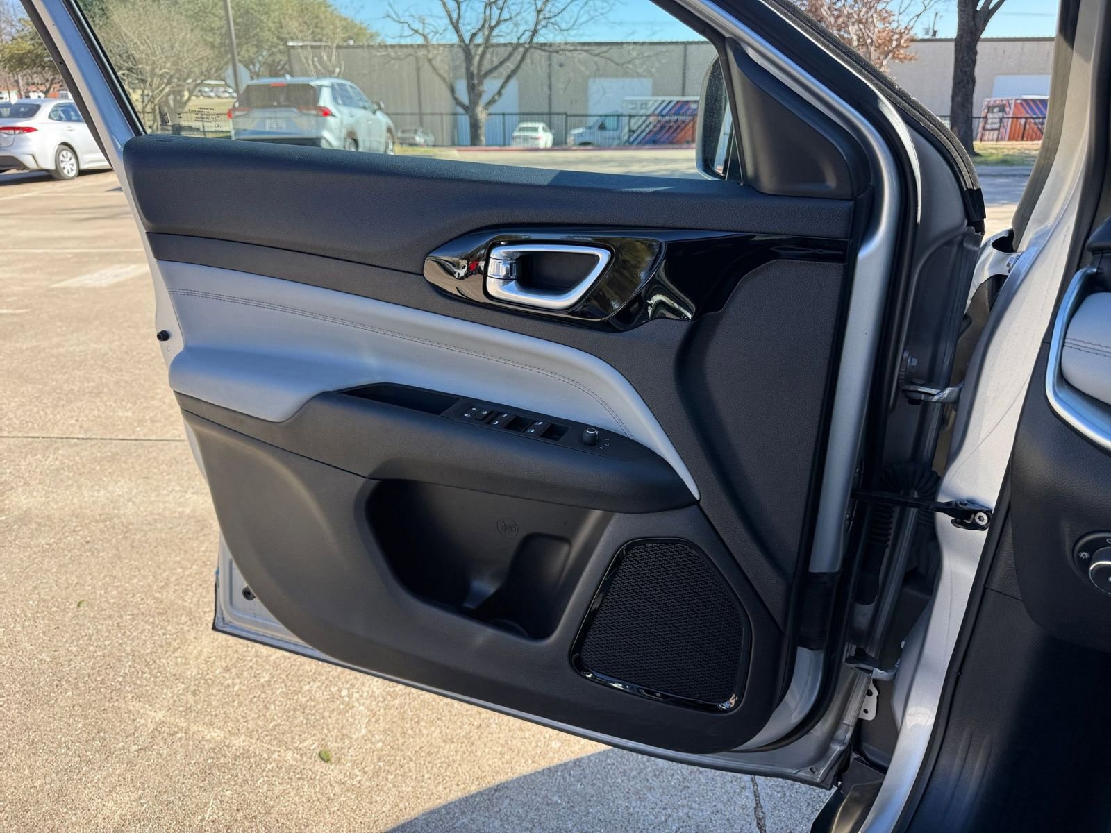 Thumbnail: 2025 Jeep Compass - 20