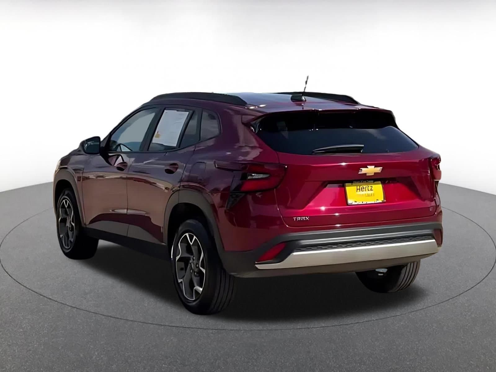 Thumbnail: 2025 Chevrolet Trax - 9