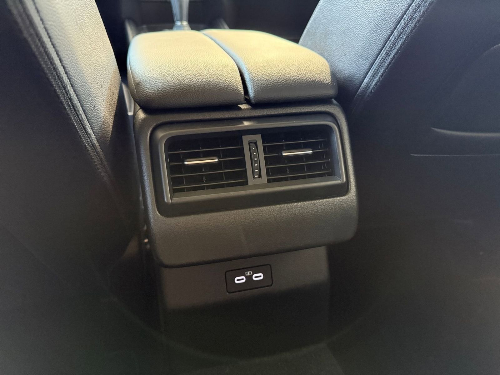 Thumbnail: 2025 Mazda CX-50 - 24