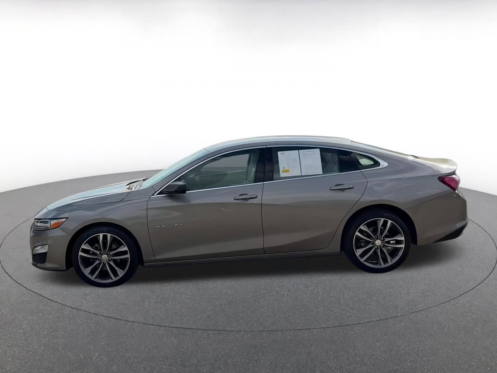 Thumbnail: 2024 Chevrolet Malibu - 9