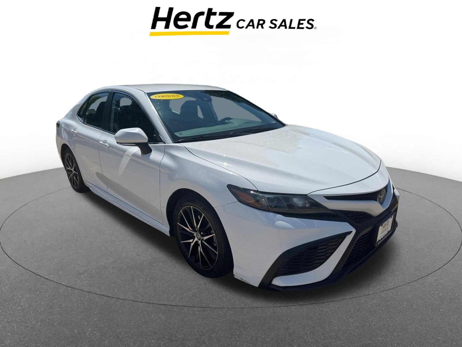 2022 Toyota Camry SE Hero Image