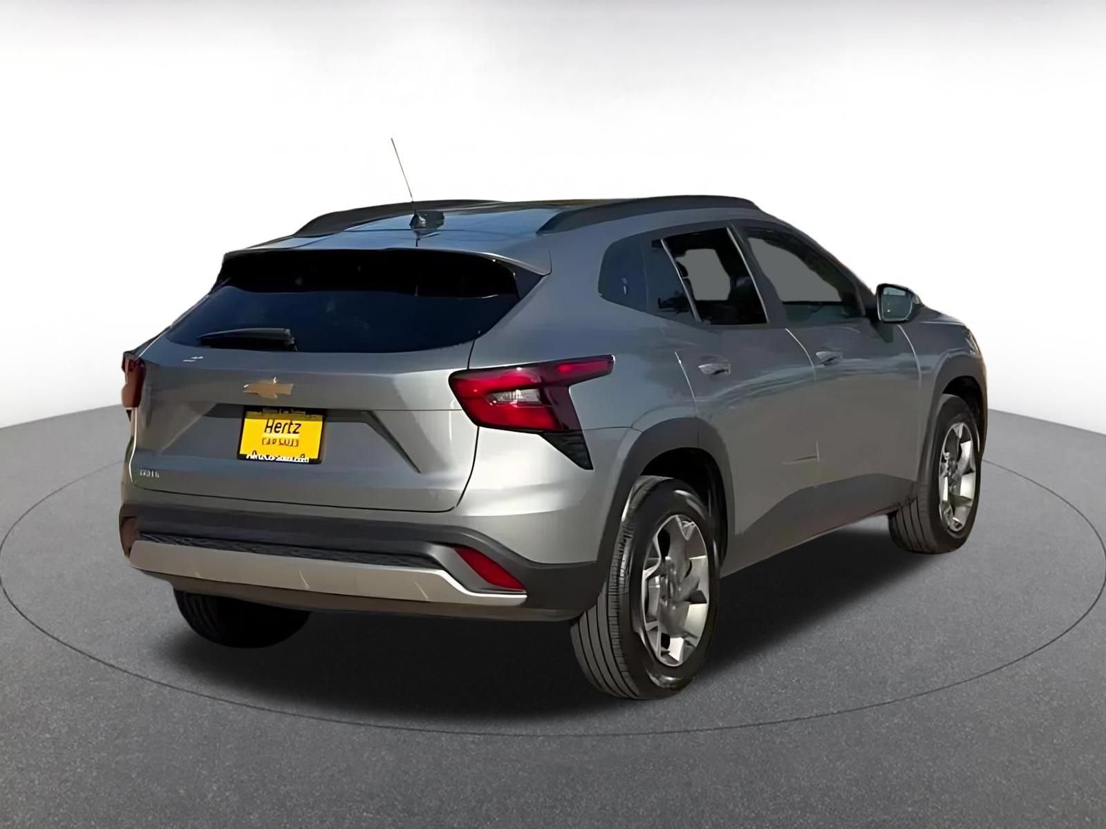 Thumbnail: 2025 Chevrolet Trax - 14