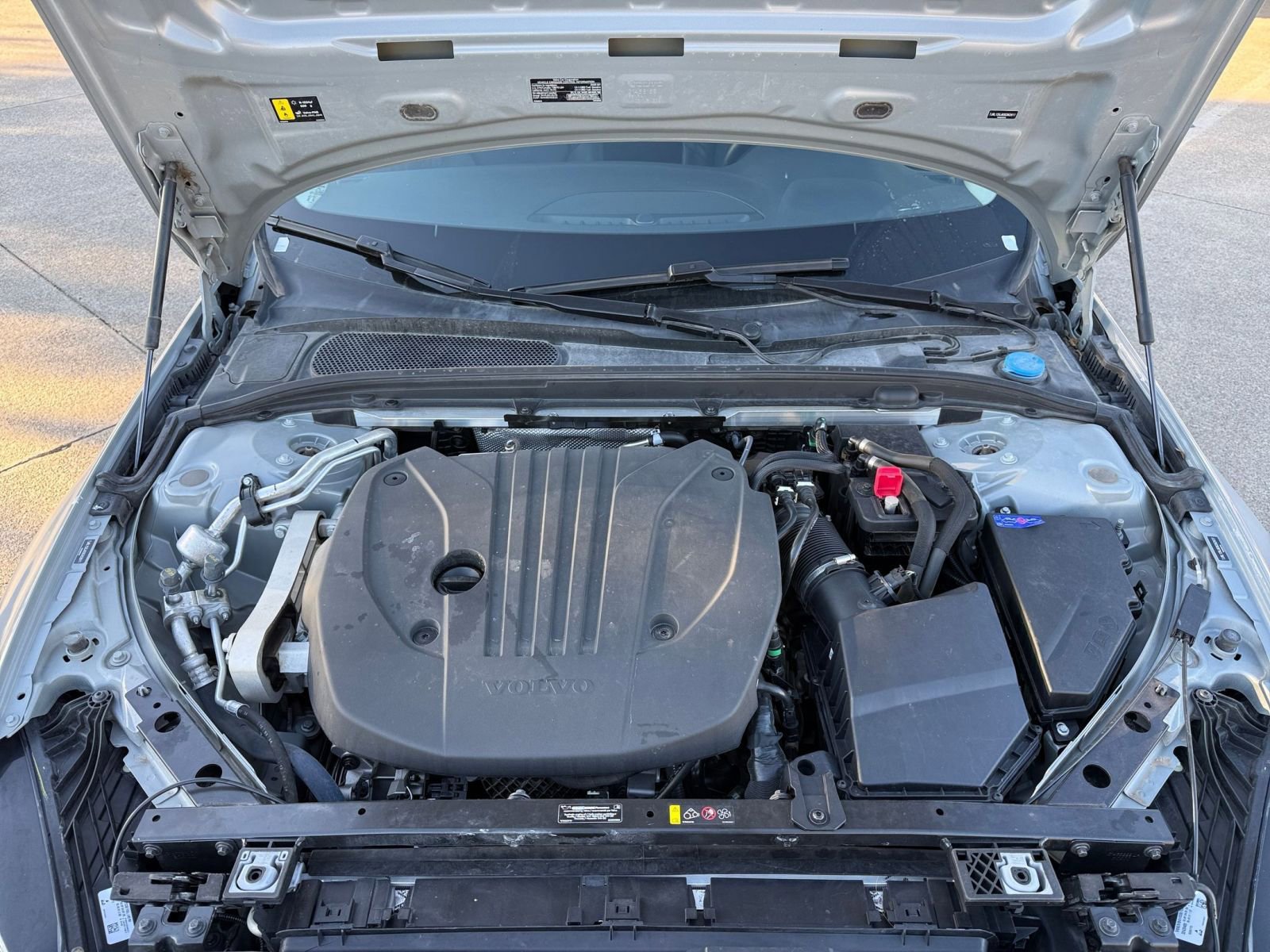 Thumbnail: 2025 Volvo S60 - 34