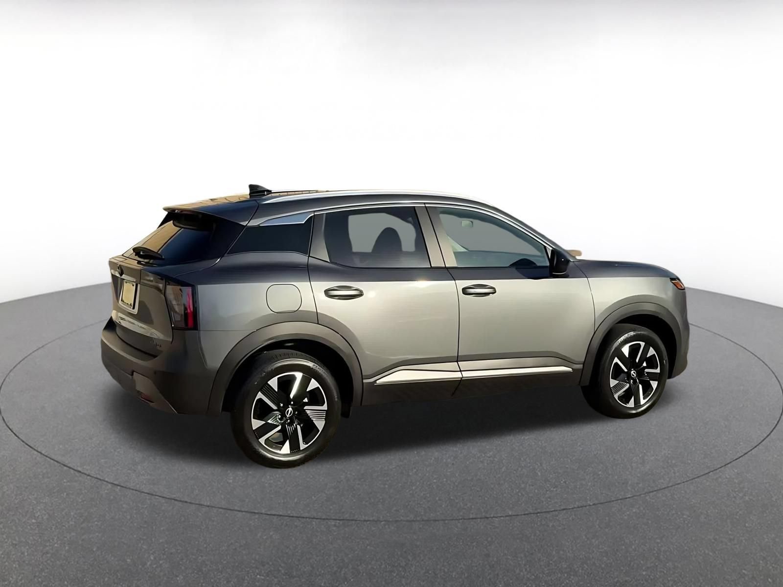 Thumbnail: 2026 Nissan Kicks - 14