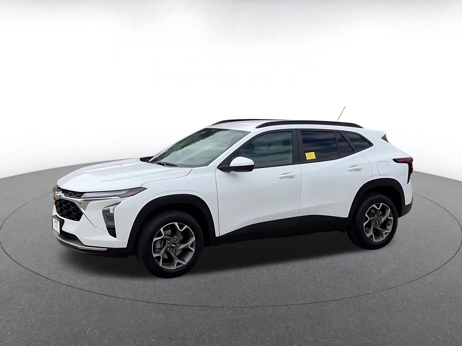 Thumbnail: 2025 Chevrolet Trax - 8