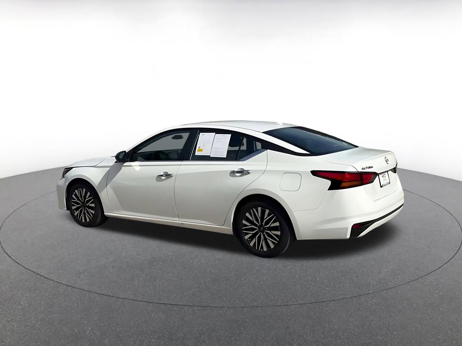 Thumbnail: 2025 Nissan Altima - 10