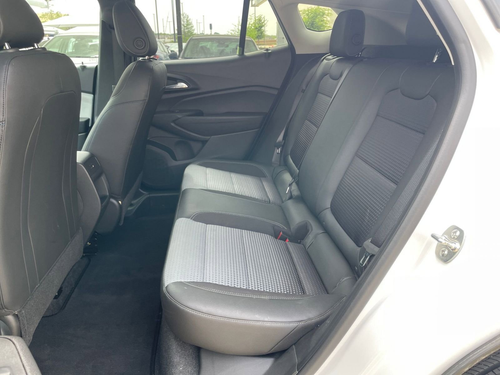 Thumbnail: 2025 Chevrolet Trax - 29