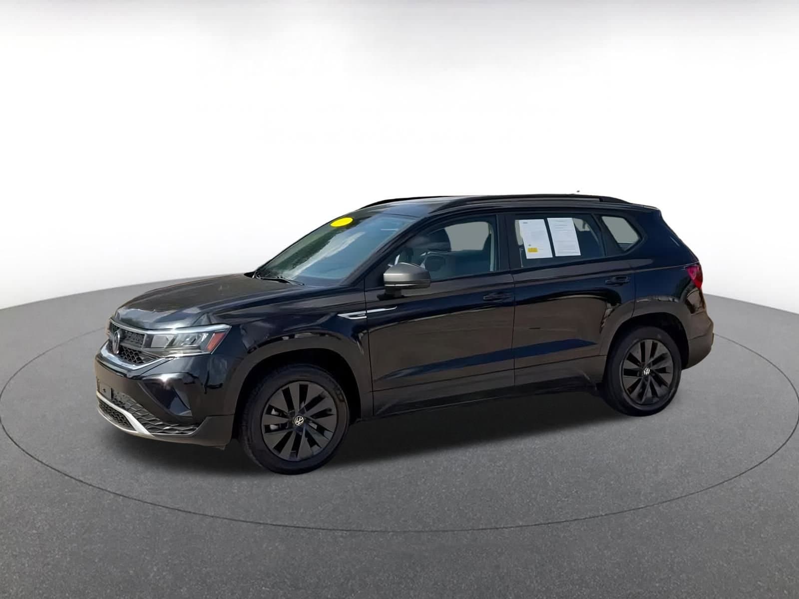 Thumbnail: 2024 Volkswagen Taos - 8