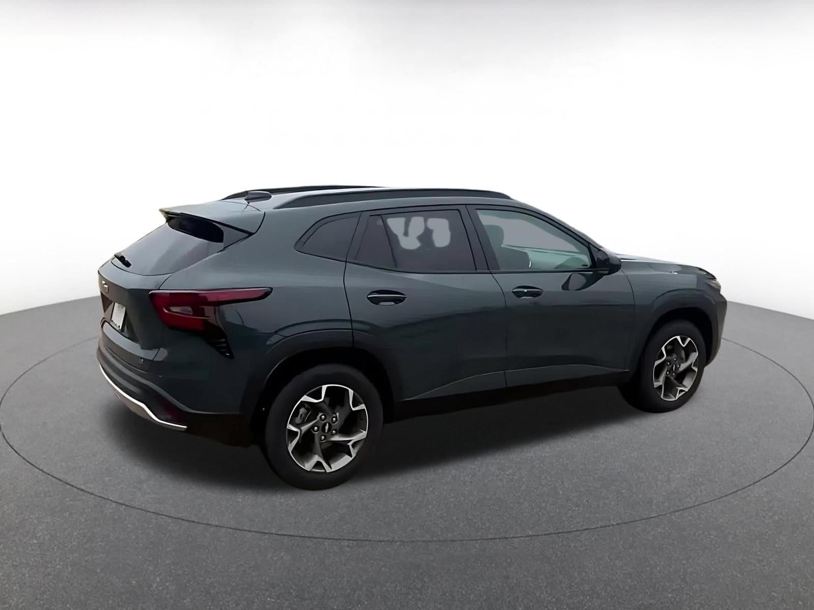 Thumbnail: 2025 Chevrolet Trax - 14