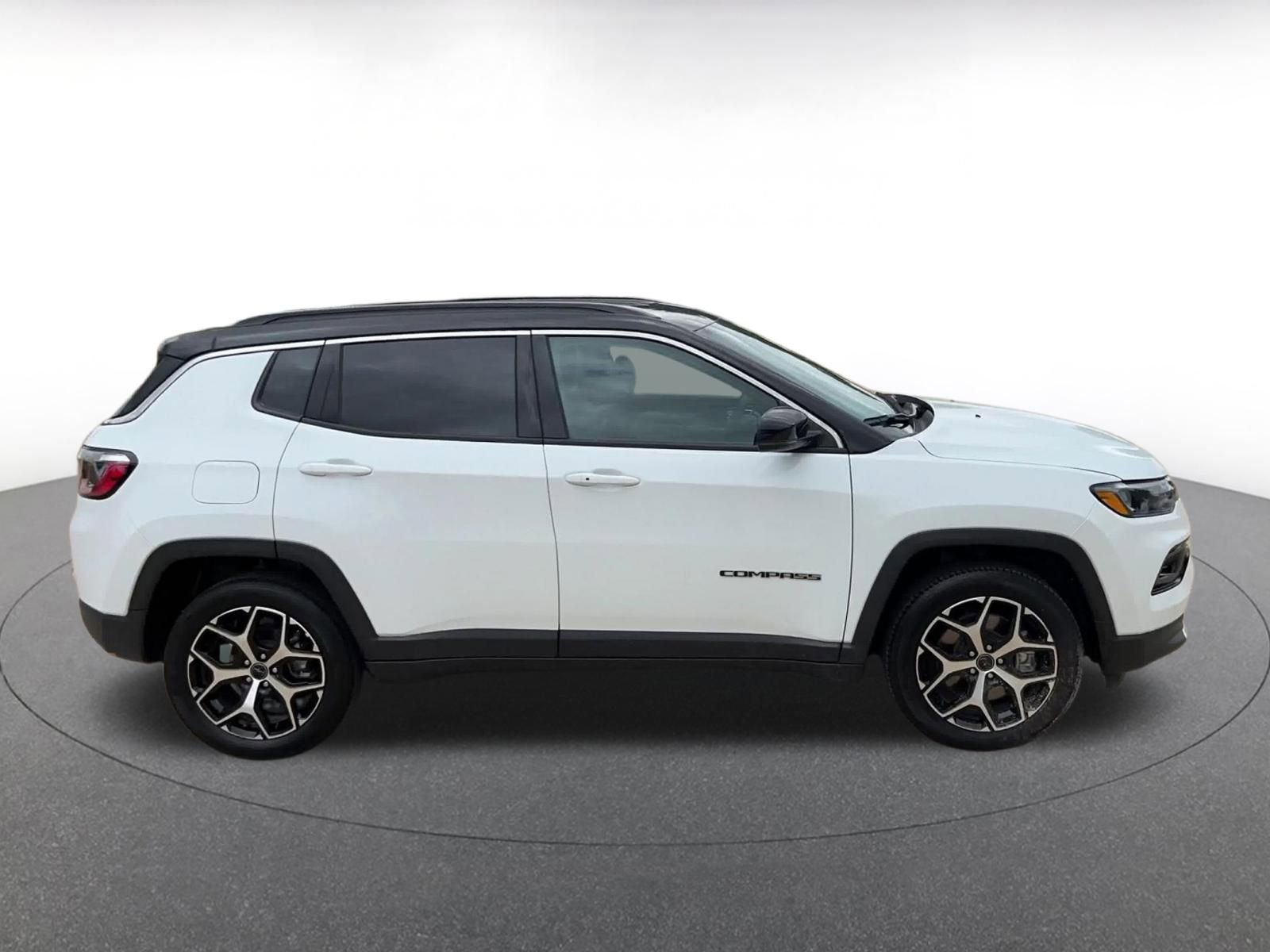 Thumbnail: 2025 Jeep Compass - 16