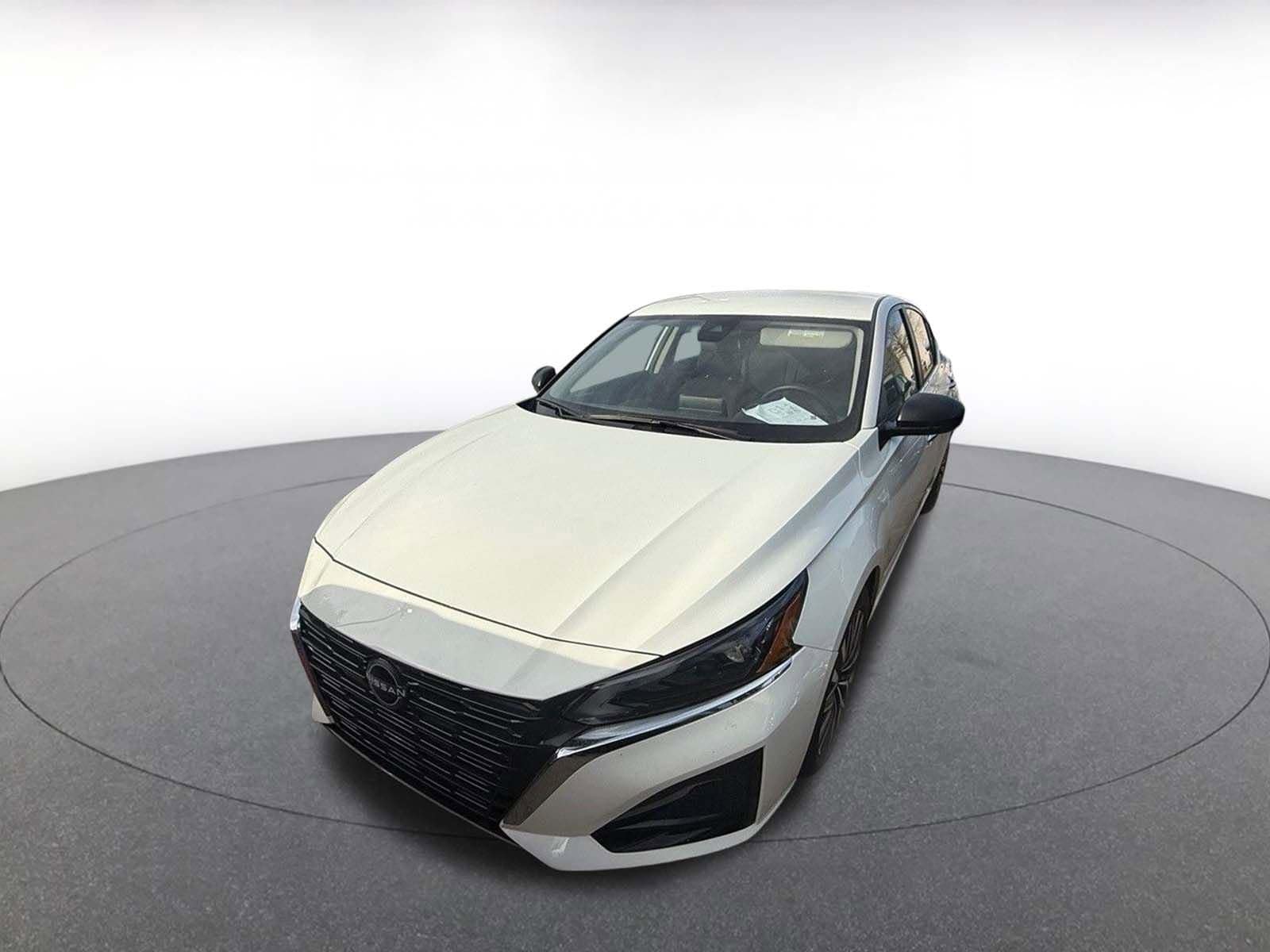 Thumbnail: 2025 Nissan Altima - 3