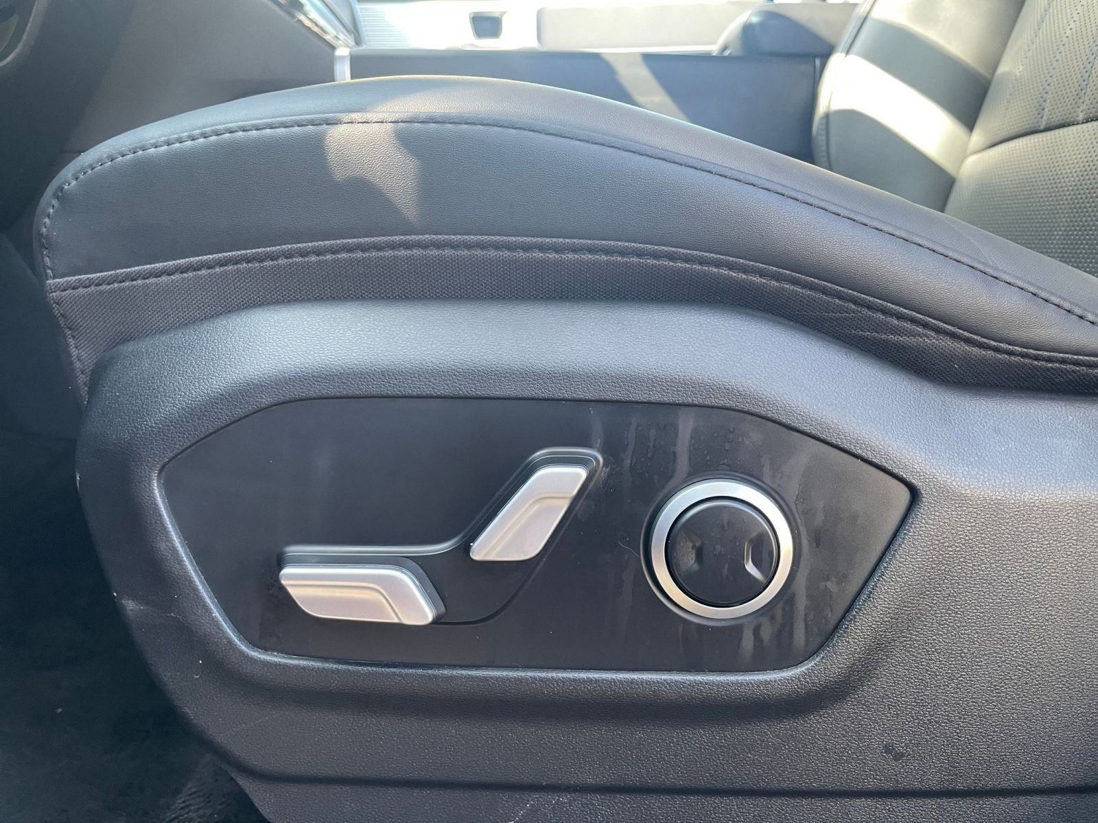 Thumbnail: 2025 Hyundai Santa Fe - 22