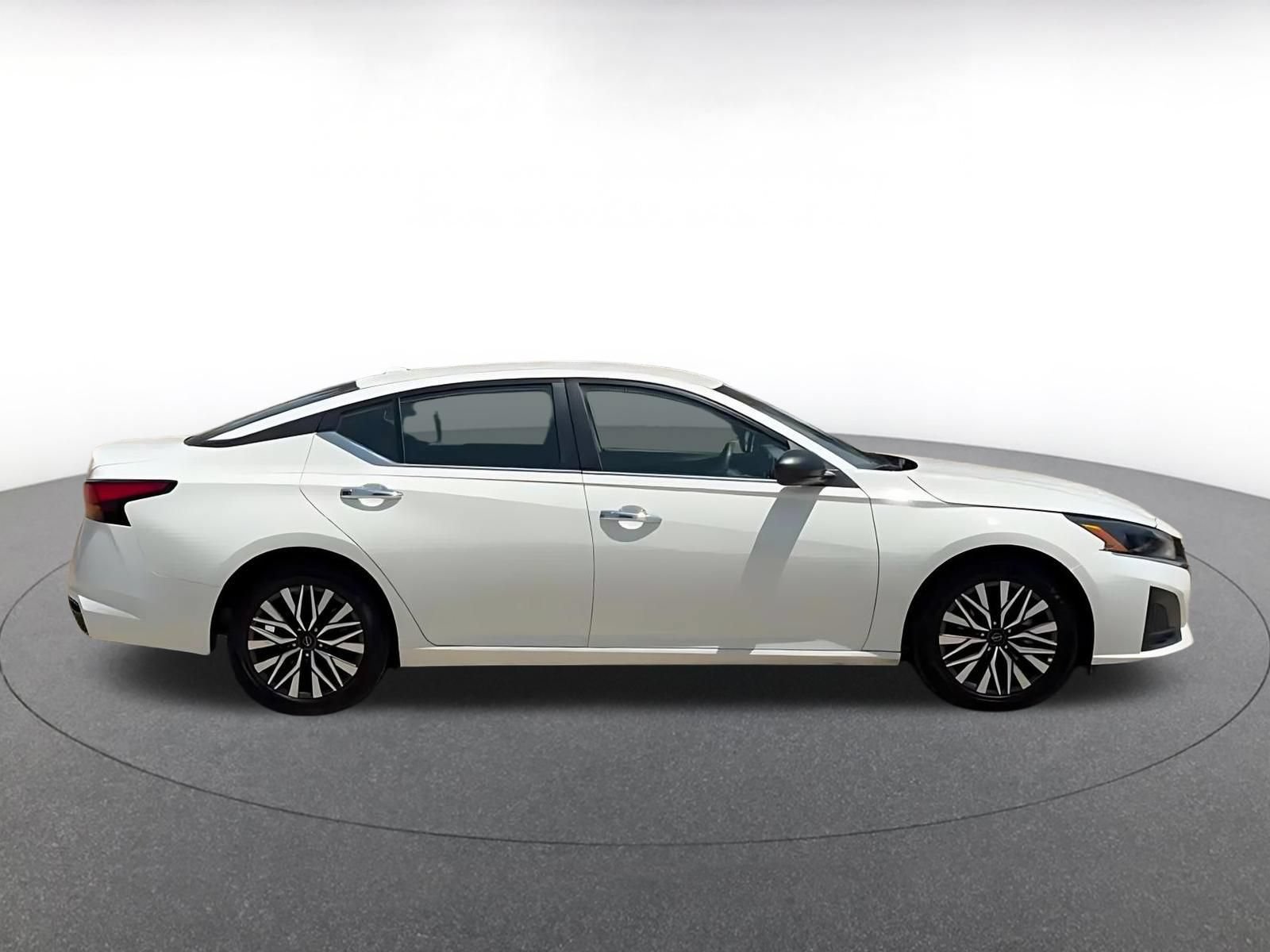 Thumbnail: 2025 Nissan Altima - 16