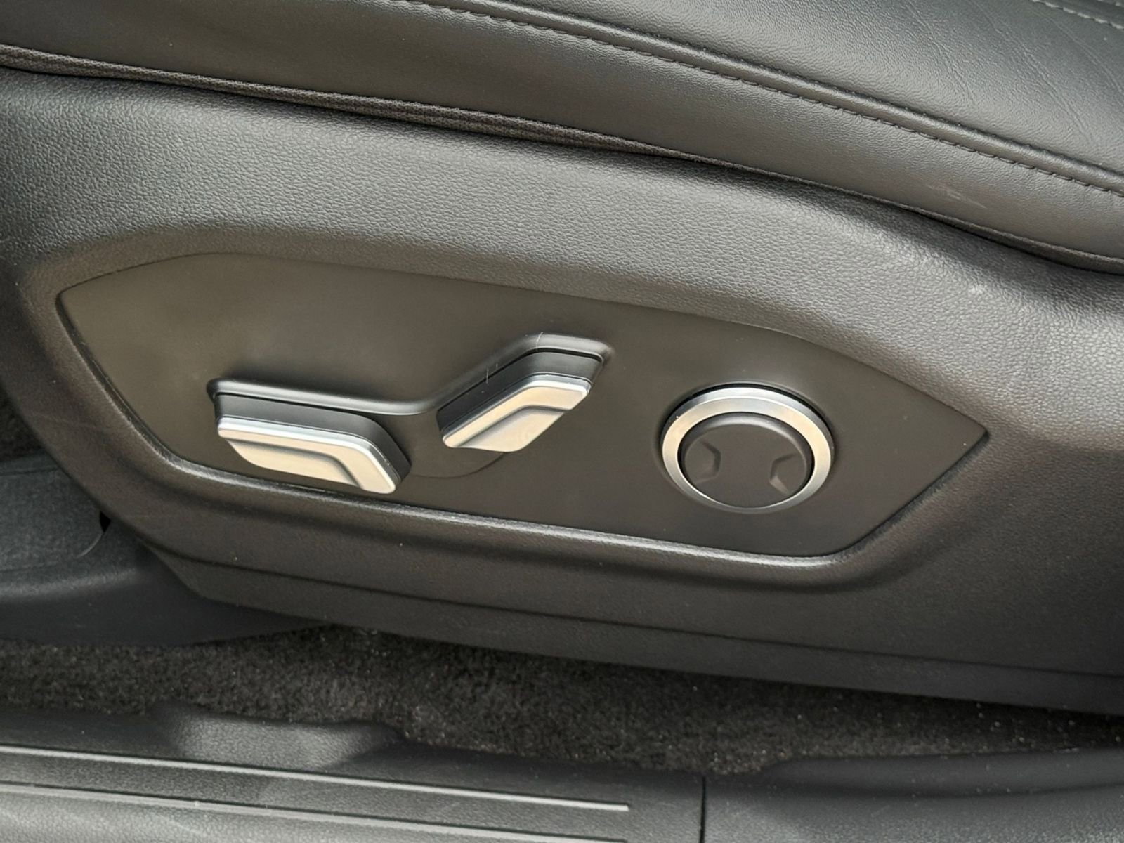 Thumbnail: 2025 Hyundai Santa Fe - 23