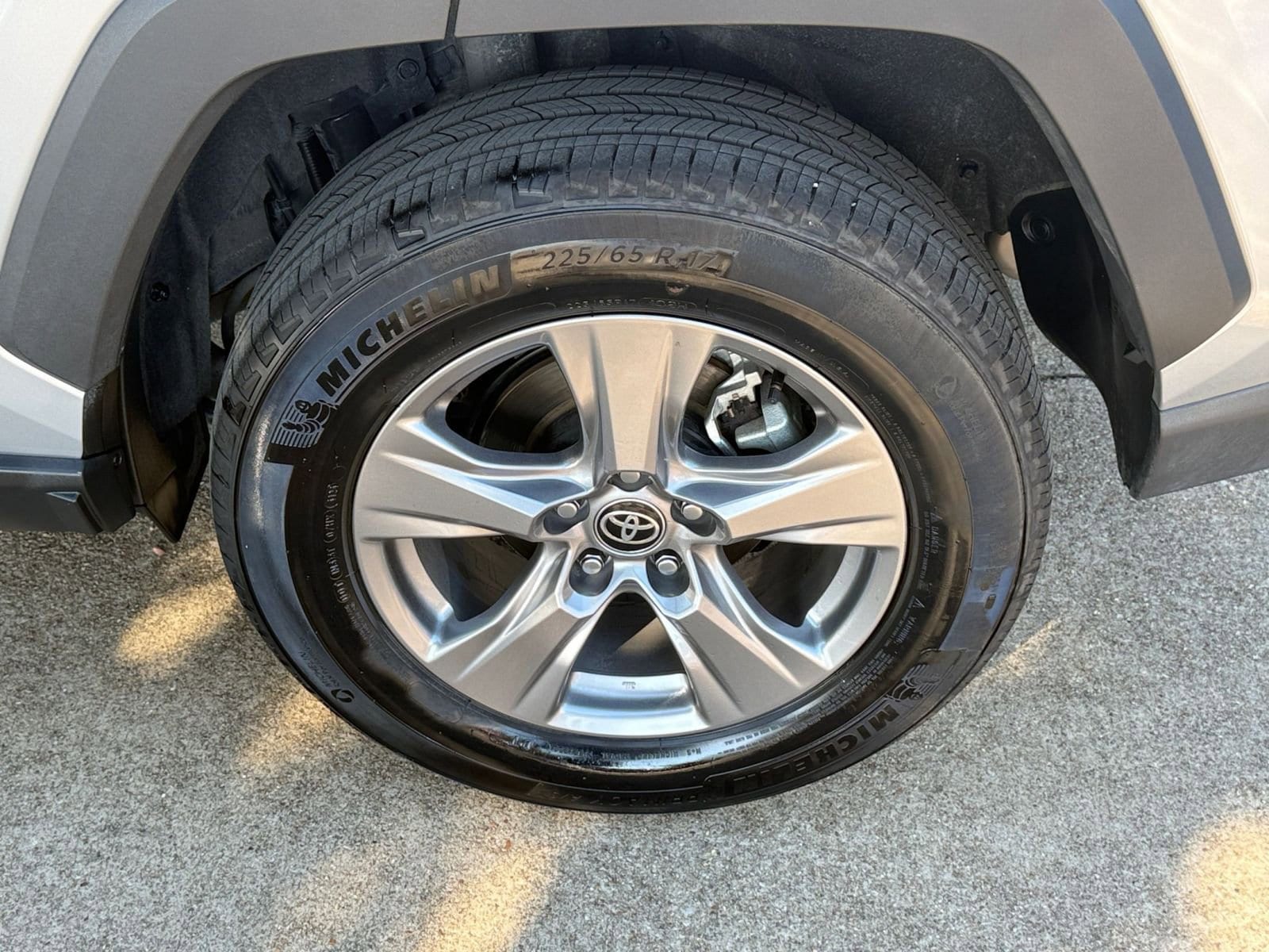 Thumbnail: 2025 Toyota RAV4 - 30