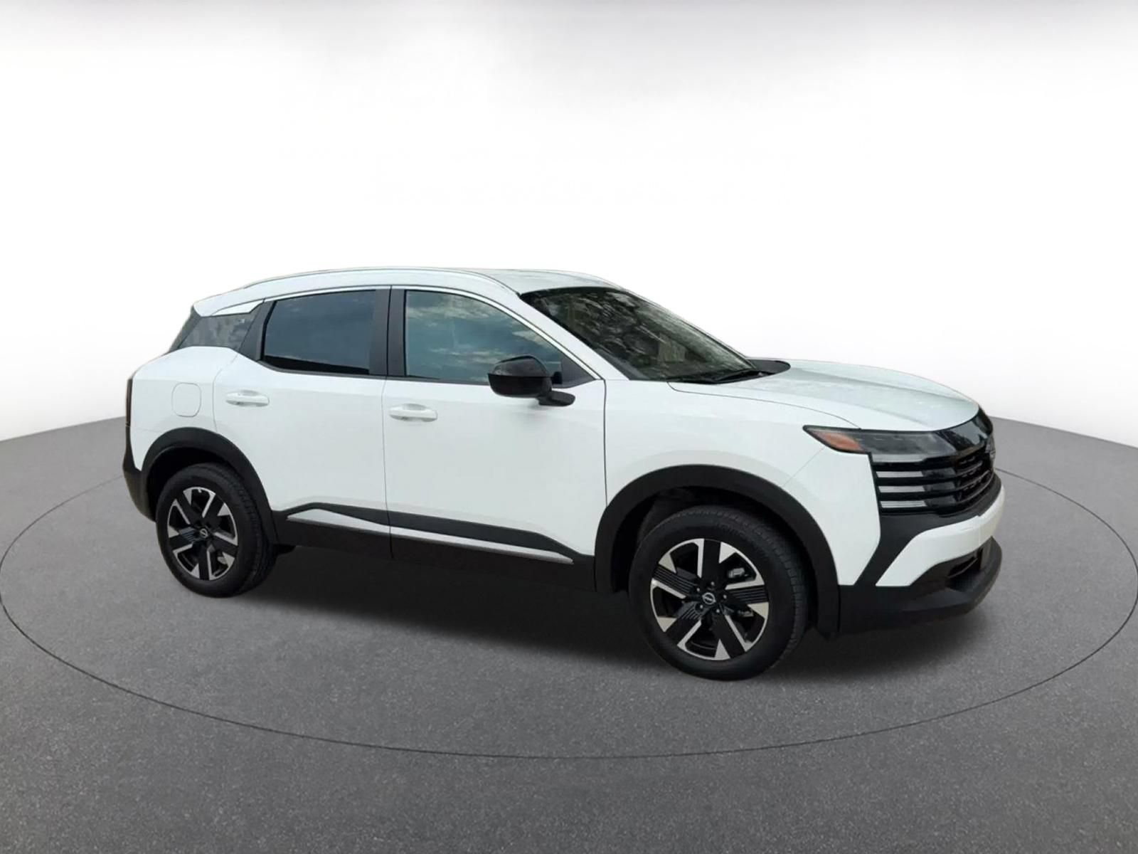 Thumbnail: 2026 Nissan Kicks - 2