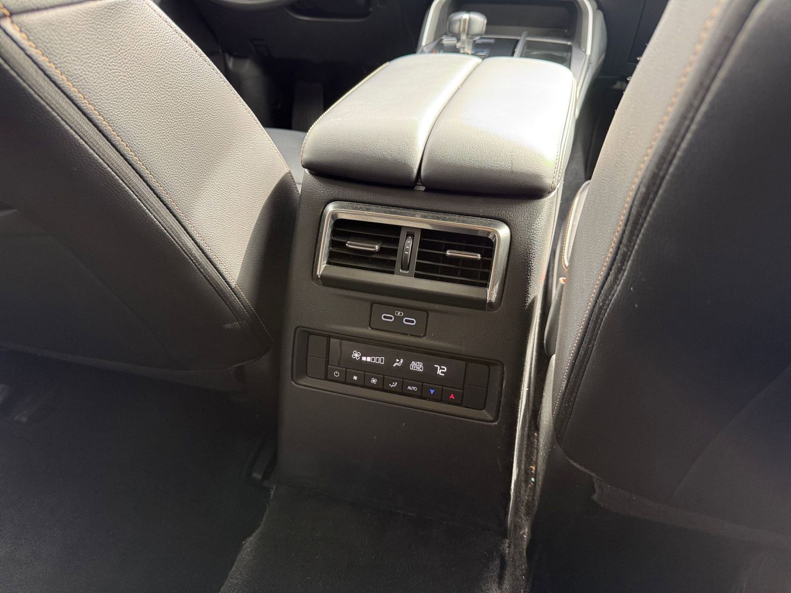 Thumbnail: 2025 Mazda CX-70 - 25