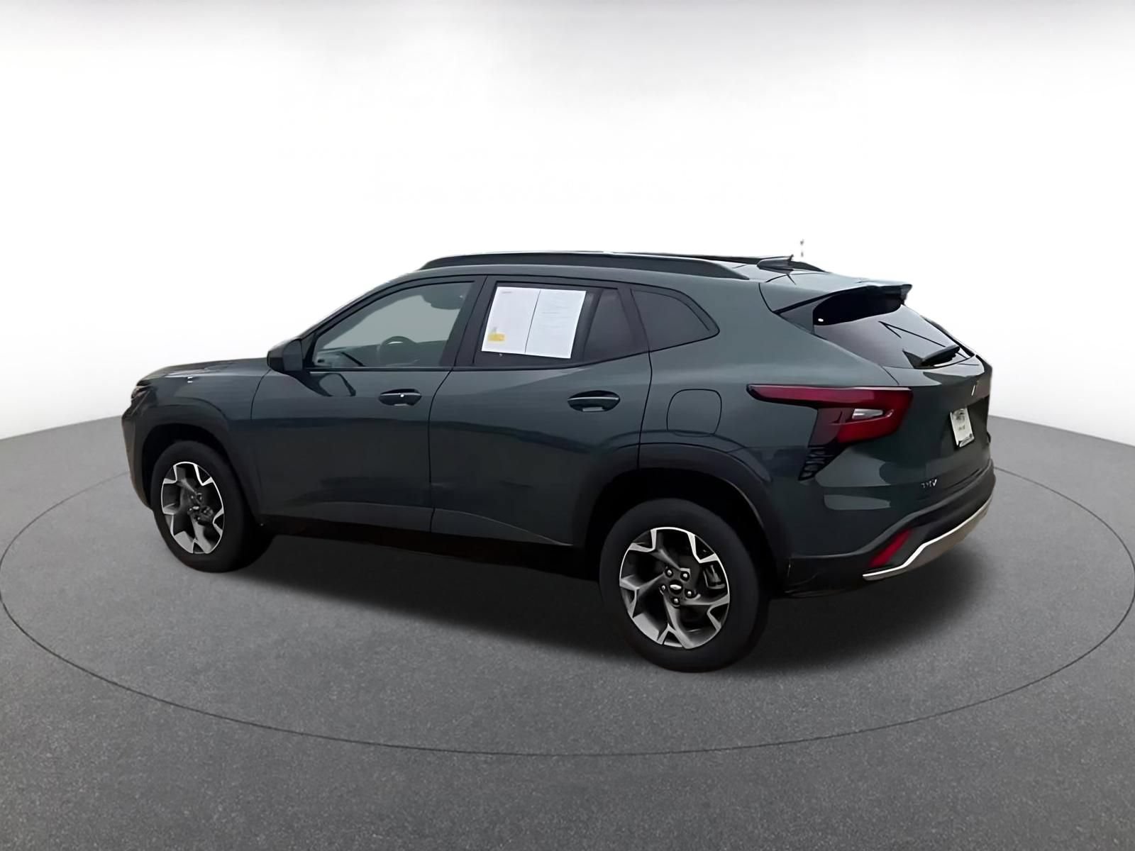 Thumbnail: 2025 Chevrolet Trax - 11