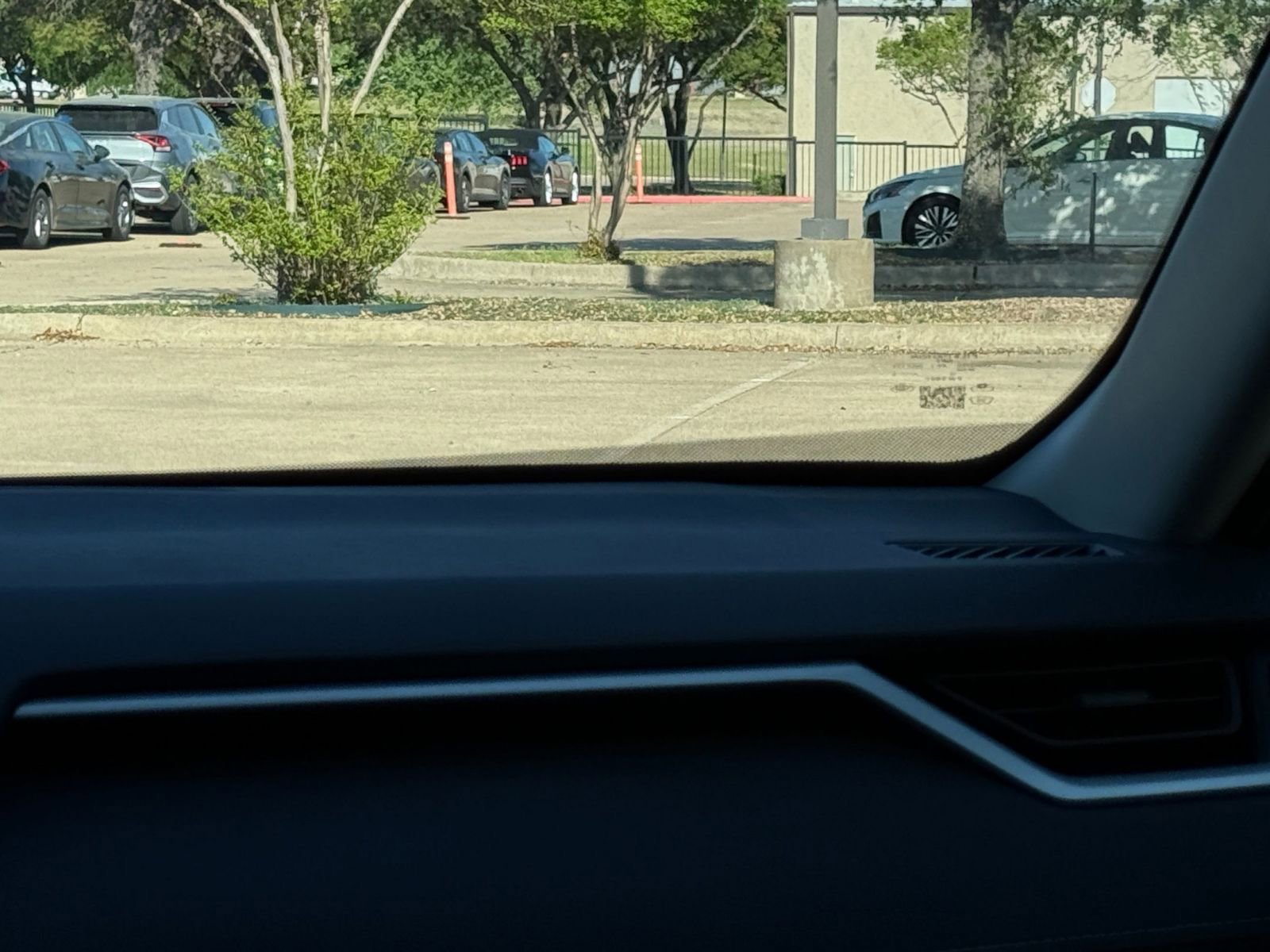 Thumbnail: 2025 Toyota RAV4 - 35