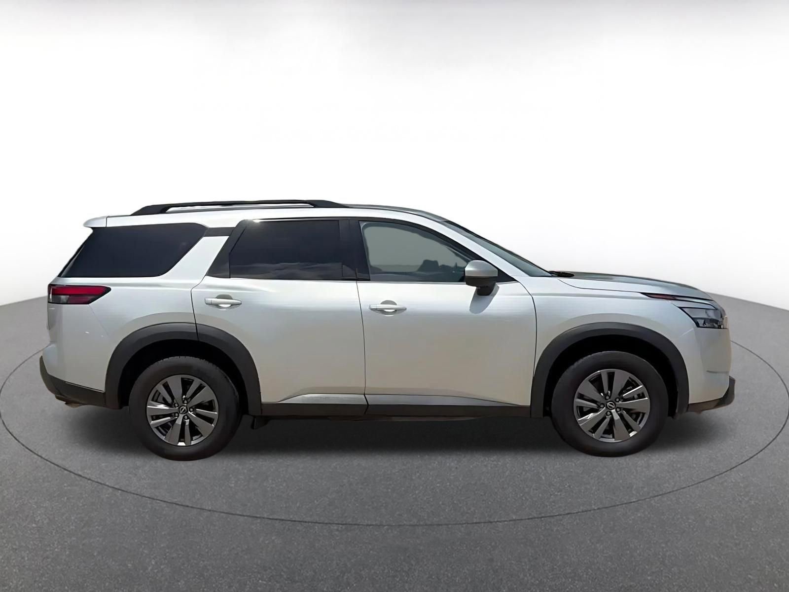 Thumbnail: 2025 Nissan Pathfinder - 16