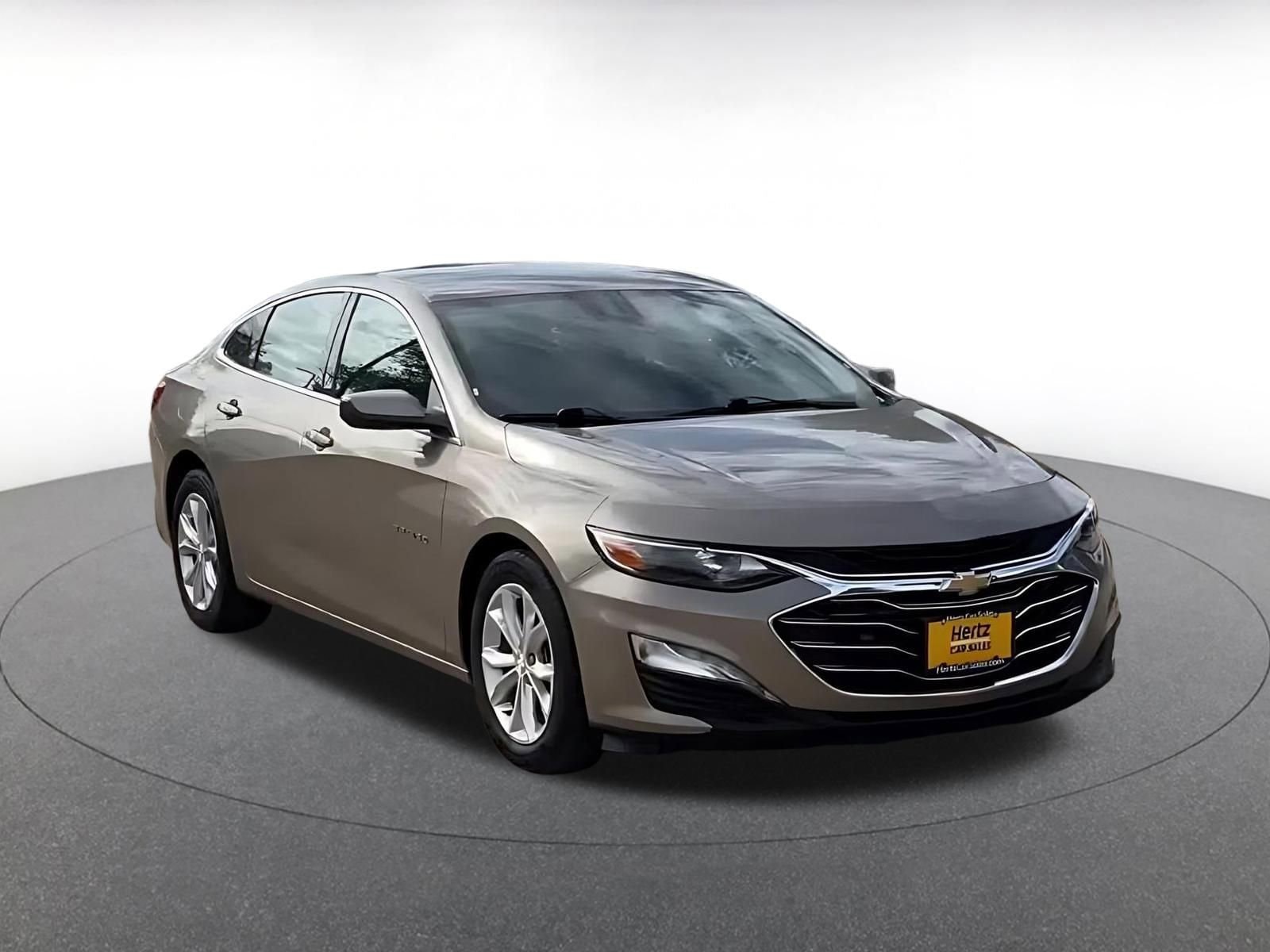 Thumbnail: 2023 Chevrolet Malibu - 3